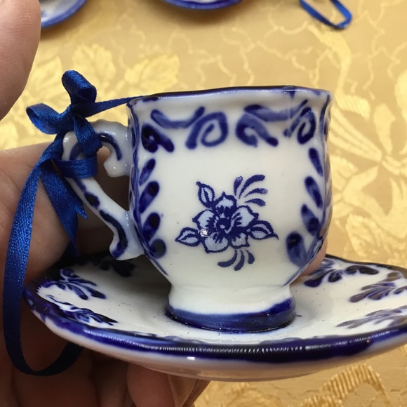 Kurt Adler 2" Porcelain Delft Blue Cup And Saucer Ornament Set Of 3 - Picture 8 of 12